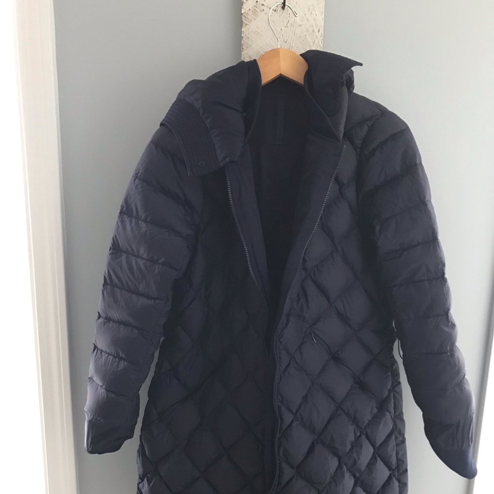 Lululemon Fluff the Cold Reversible Parka.  Navy